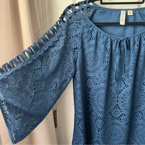 (3 for $20) Tacera Medium Boho Bohemian Navy Lace Bell Sleeve 1970’s style dress